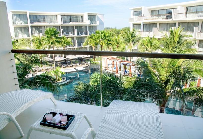اتاق لوکس با تخت بزرگ, Dream Phuket Hotel & Spa