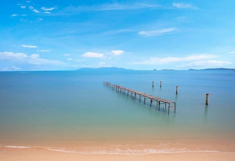 اتاق لوکس با چشم‌انداز دریا, Enjoy Beach