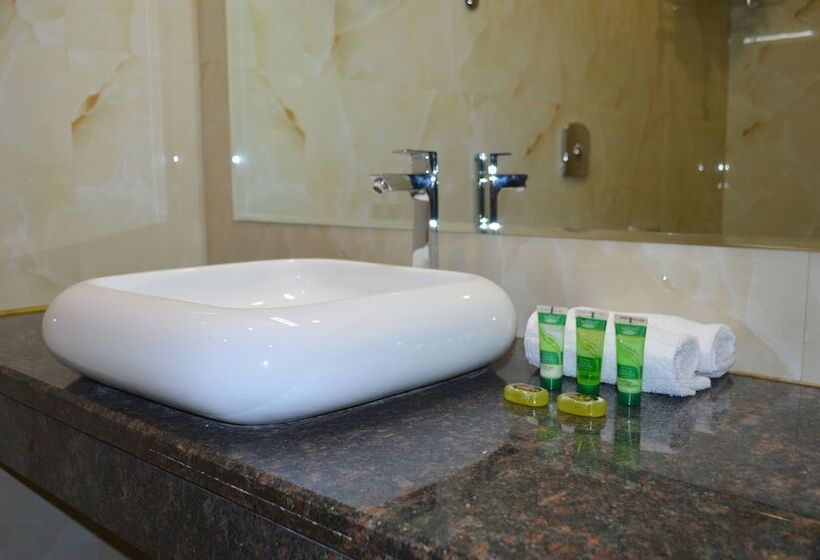 اتاق لوکس, Grandeur De Sanchi  Luxury Beach Resort & Spa
