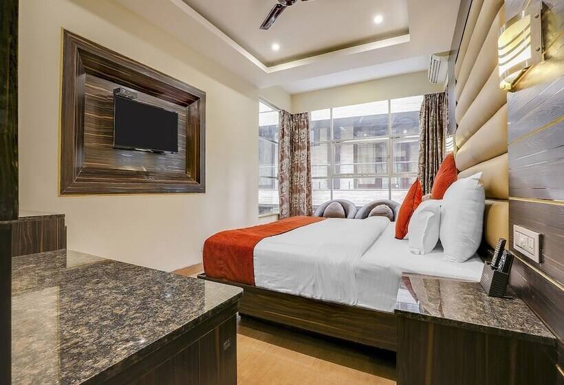 اتاق لوکس, Grandeur De Sanchi  Luxury Beach Resort & Spa