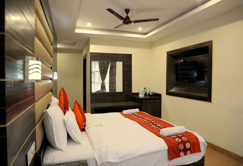 اتاق لوکس, Grandeur De Sanchi  Luxury Beach Resort & Spa
