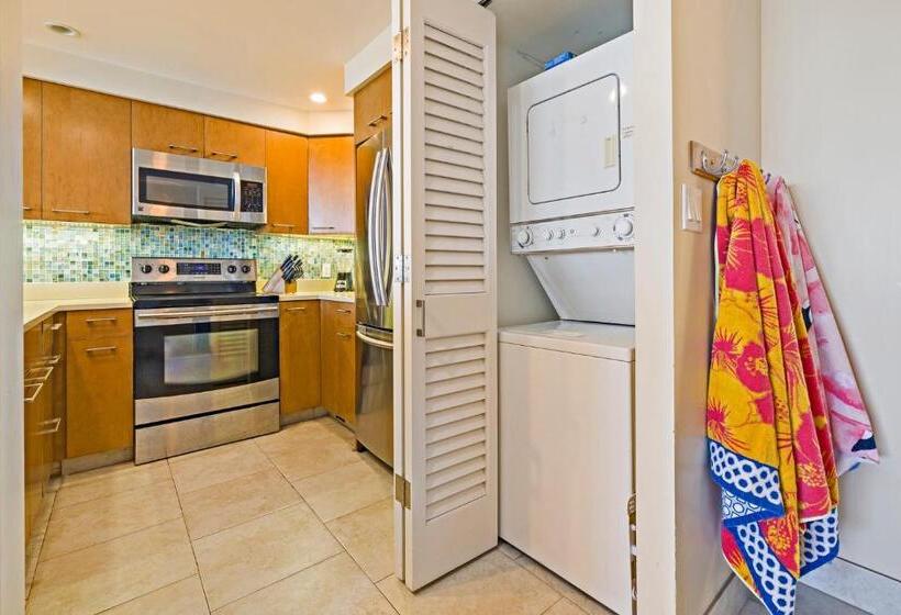 آپارتمان 1 خوابه با چشم‌انداز دریا, Hololani B703   Full Ocean View
