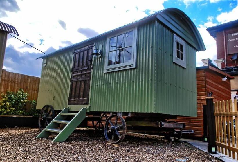 کابین, Stonehenge Inn & Shepherds Huts