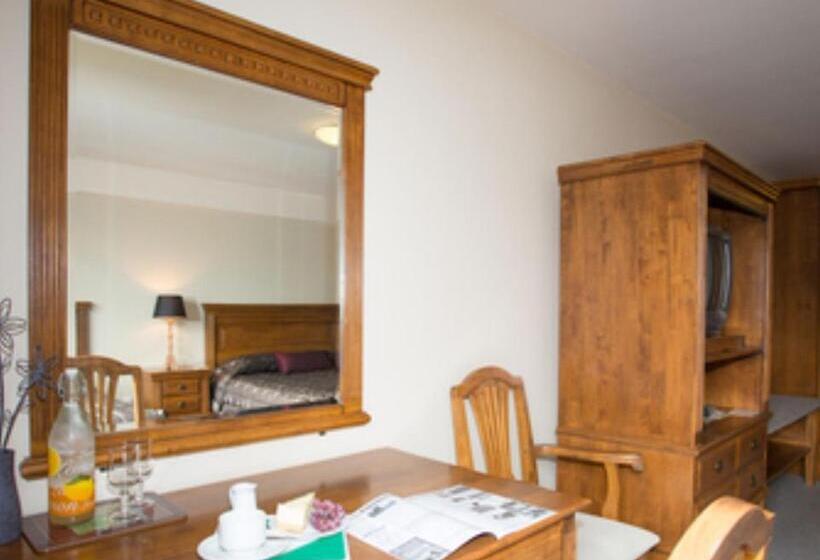 اتاق استاندارد با تخت بزرگ, The Lodge