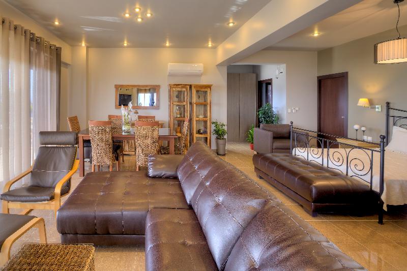 سوییت سوپریور, Marini Luxury Apartments And Suites