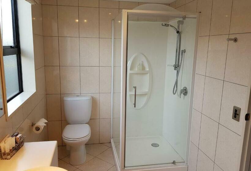 استودیو اجرایی, Coleraine Suites & Apartments