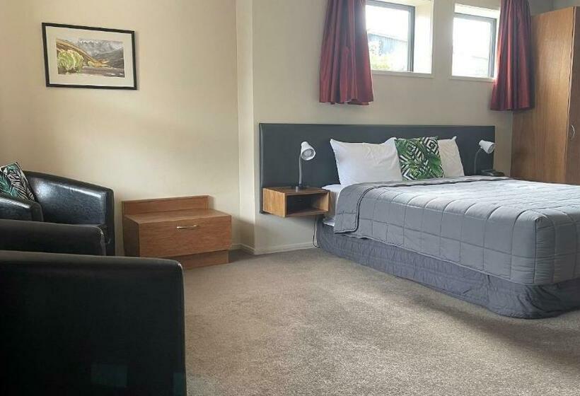 استودیو اجرایی, Coleraine Suites & Apartments