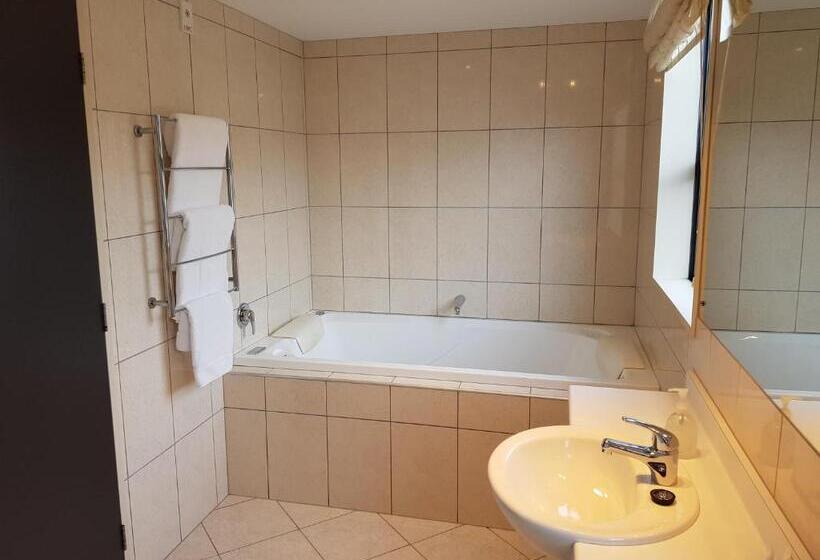استودیو اجرایی, Coleraine Suites & Apartments