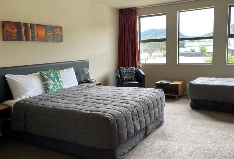 اتاق لوکس, Coleraine Suites & Apartments