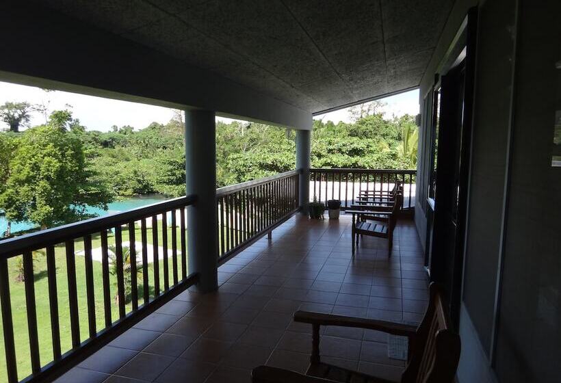 اتاق خانوادگی, Lusia's Lagoon Chalets