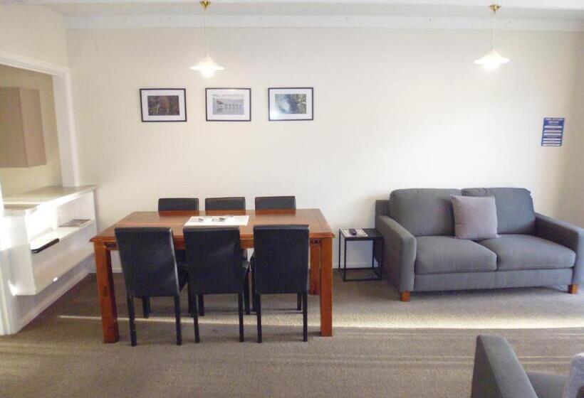 سوئیت با تخت بزرگ, Spa Lodge Motel