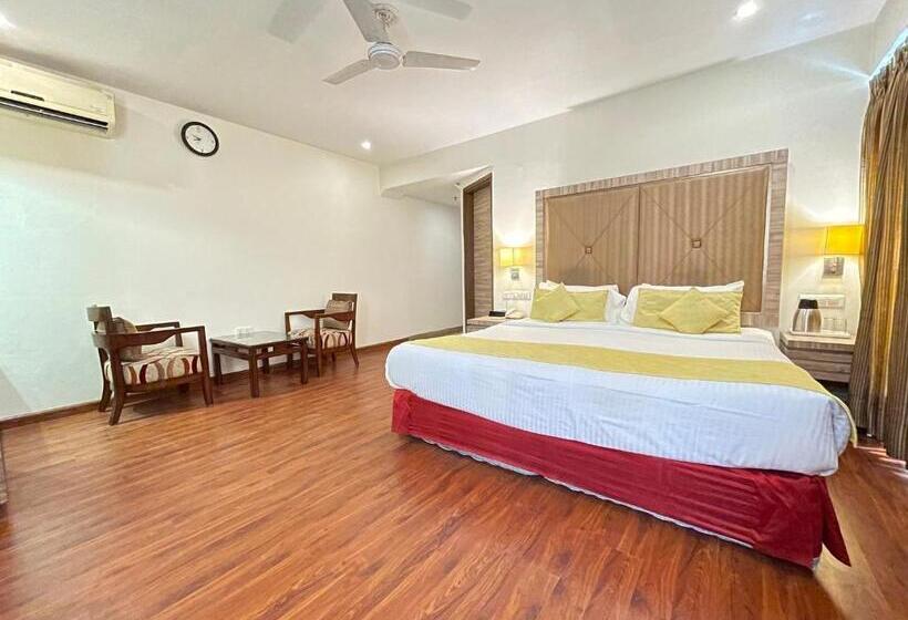 اتاق لوکس, Surasena Regal Vista Agra