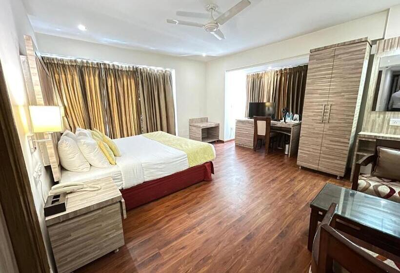اتاق لوکس, Surasena Regal Vista Agra