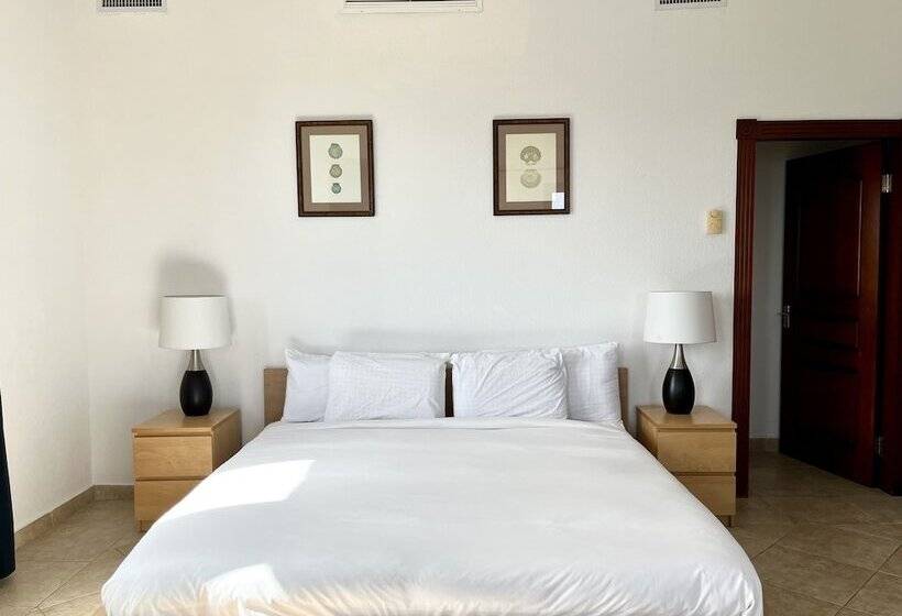 3 Bedroom Deluxe Apartment Sea View, The Hotel Porto Cupecoy