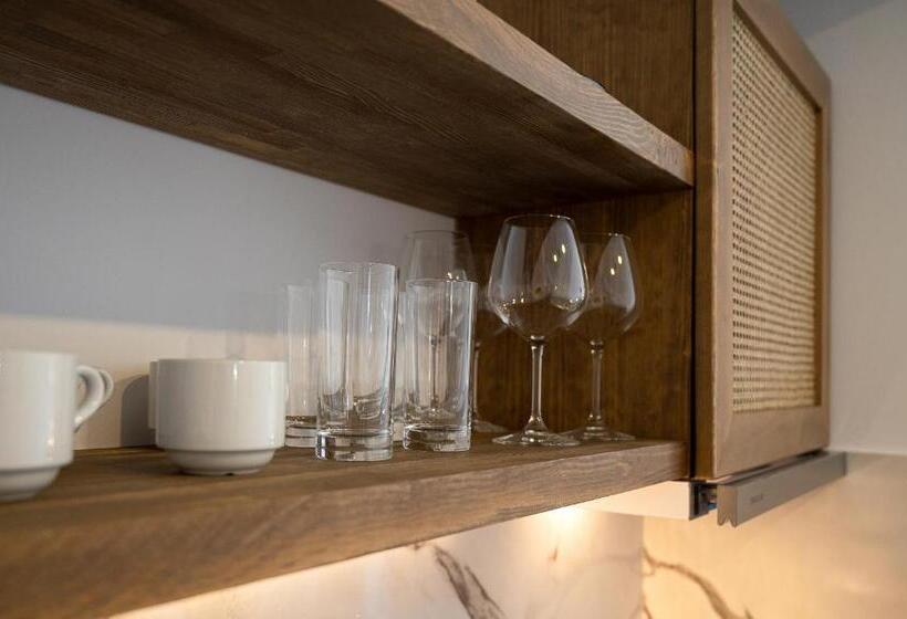استودیوی استاندارد با چشم‌انداز دریا, Stella Luxury Apartments