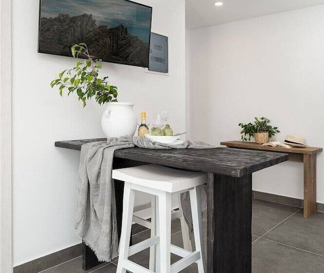 استودیوی استاندارد با چشم‌انداز دریا, Stella Luxury Apartments