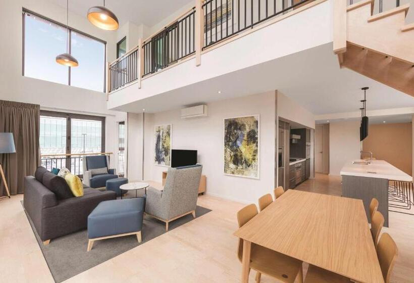 1 Bedroom Penthouse Apartment, Adina Apartment Hotel Auckland Britomart