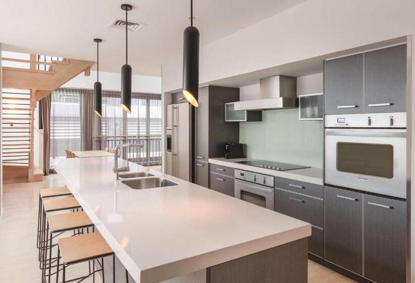1 Bedroom Penthouse Apartment, Adina Apartment Hotel Auckland Britomart