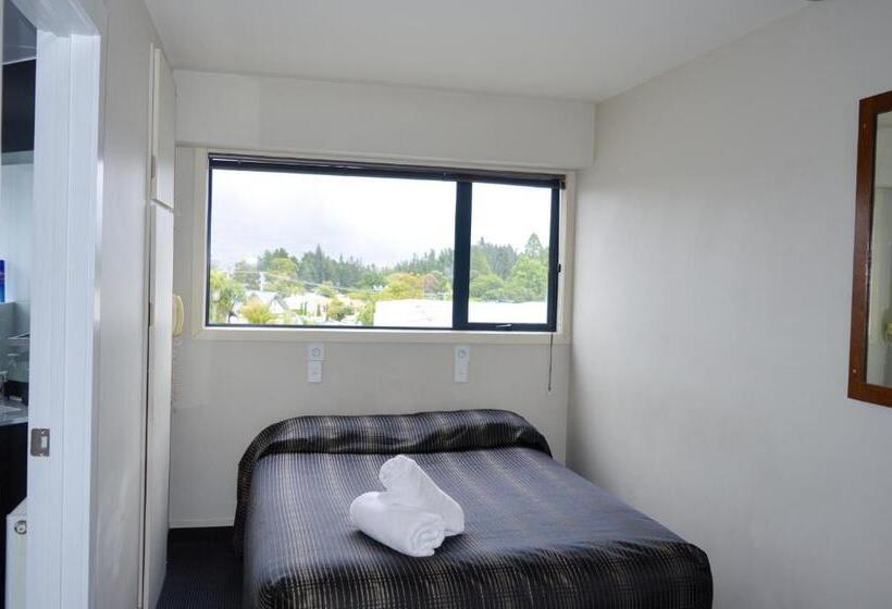 استودیوی استاندارد, Four Seasons Motel