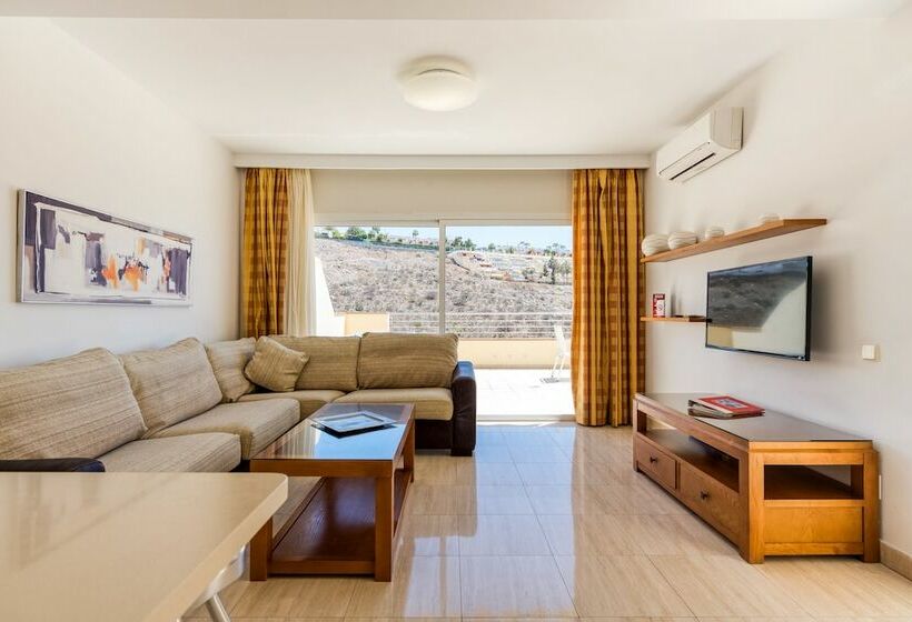 2 Bedroom Deluxe Apartment with Hidromassage, Holiday Club Sol Amadores