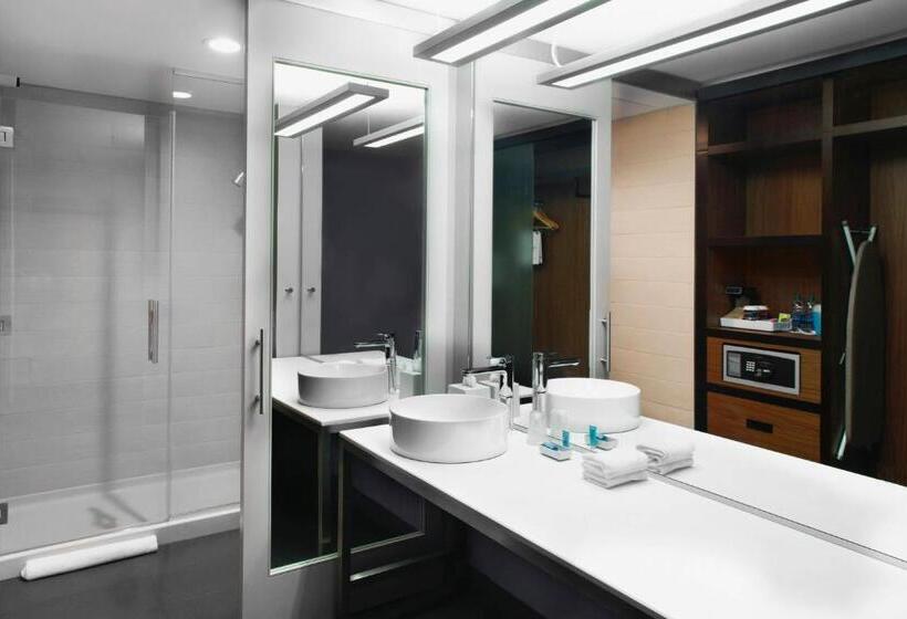 带大床的标准间, Aloft Raleighdurham Airport Brier Creek