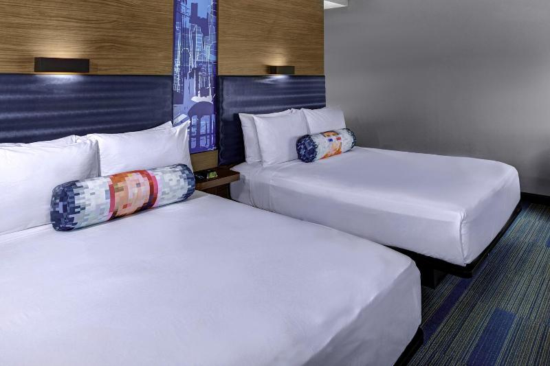 带特大床的标准间, Aloft Raleighdurham Airport Brier Creek