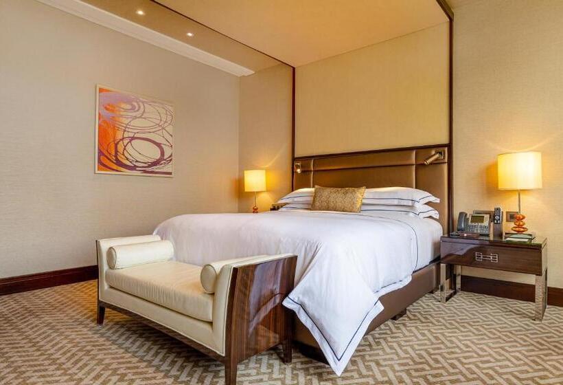 اتاق لوکس با تخت بزرگ, City Of Dreams   Nüwa Manila
