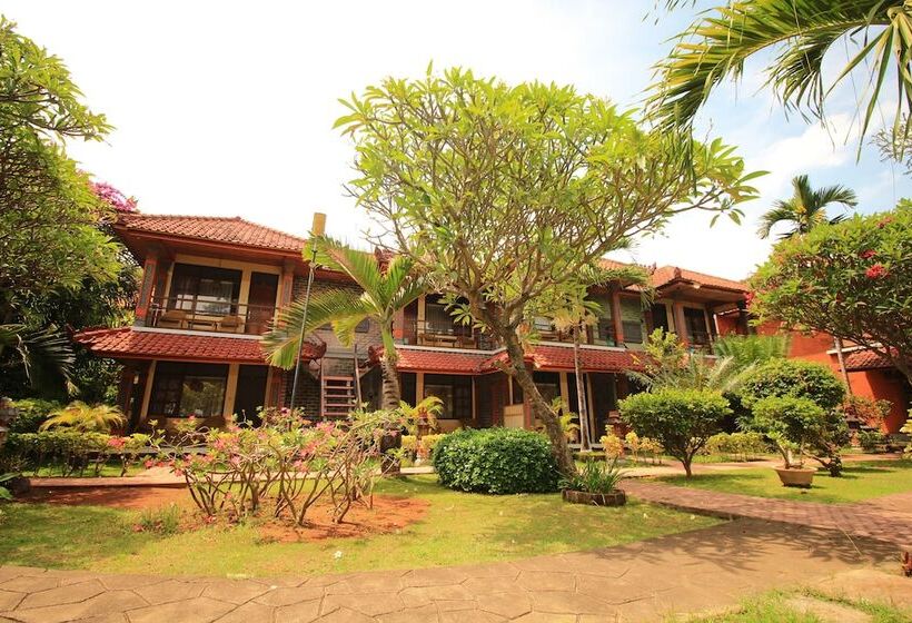 اتاق اساندارد با چشم‌انداز جانبی به دریا, Lovina Beach