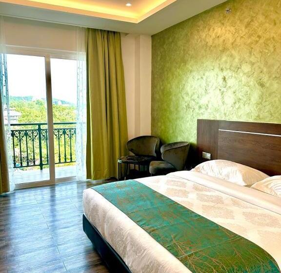 اتاق لوکس با تخت دو نفره بزرگ, Malibest Resort