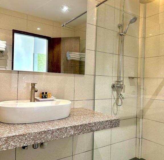 اتاق لوکس با تخت دو نفره بزرگ, Malibest Resort