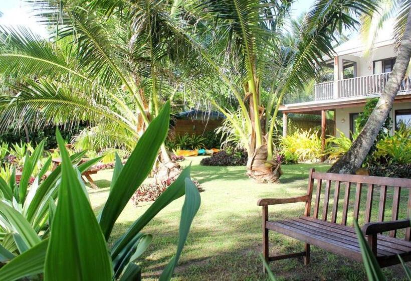استودیوی استاندارد, Muri Beach Resort