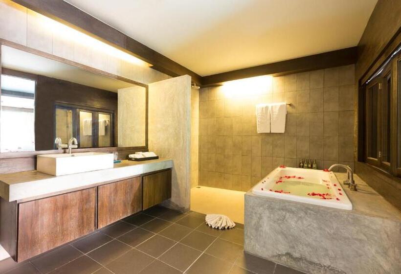اتاق لوکس با چشم‌انداز استخر, Naina Resort & Spa   Sha Extra Plus