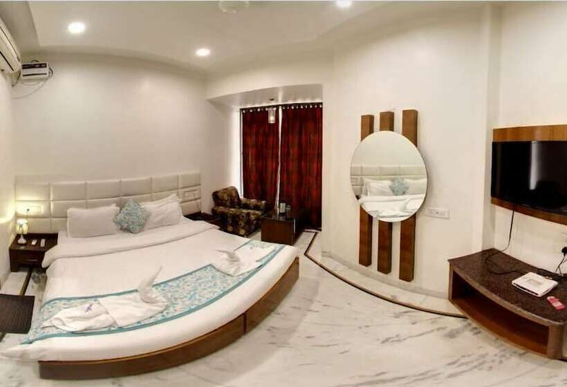 Chambre Executive, Namaskar