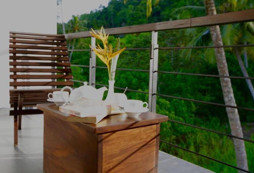 اتاق لوکس, Nature Trails Boutique