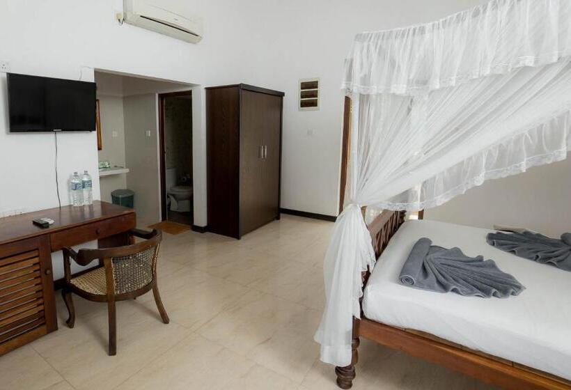 اتاق استاندارد با بالکن, Neptune Bay