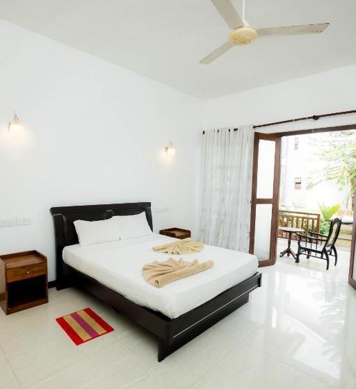 اتاق استاندارد با بالکن, Neptune Bay