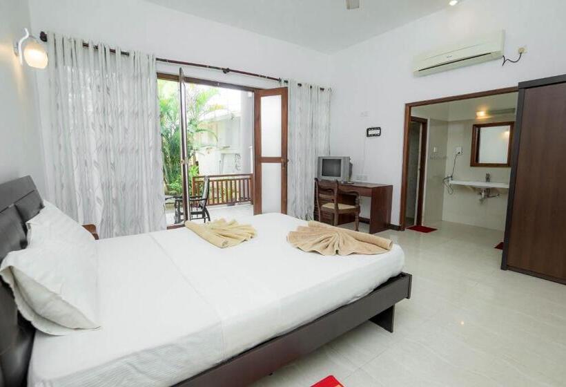 اتاق استاندارد با بالکن, Neptune Bay