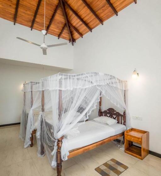 اتاق استاندارد با بالکن, Neptune Bay