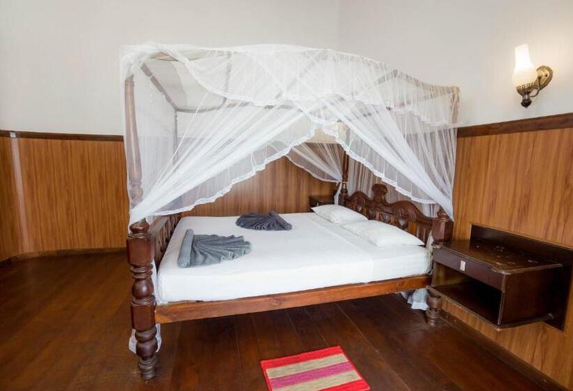 اتاق استاندارد یک تخته با بالکن, Neptune Bay