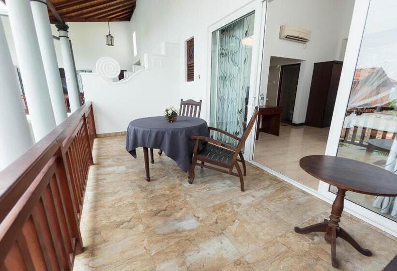 اتاق استاندارد با بالکن, Neptune Bay