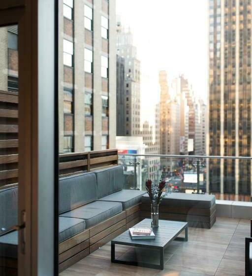 Standard Room Double Bed, Renaissance New York Midtown