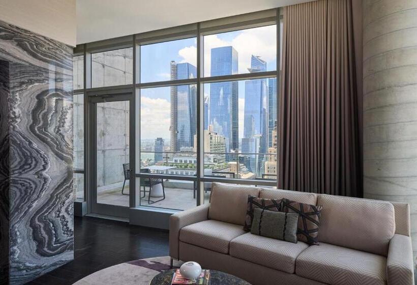 Suite with Balcony, Renaissance New York Midtown