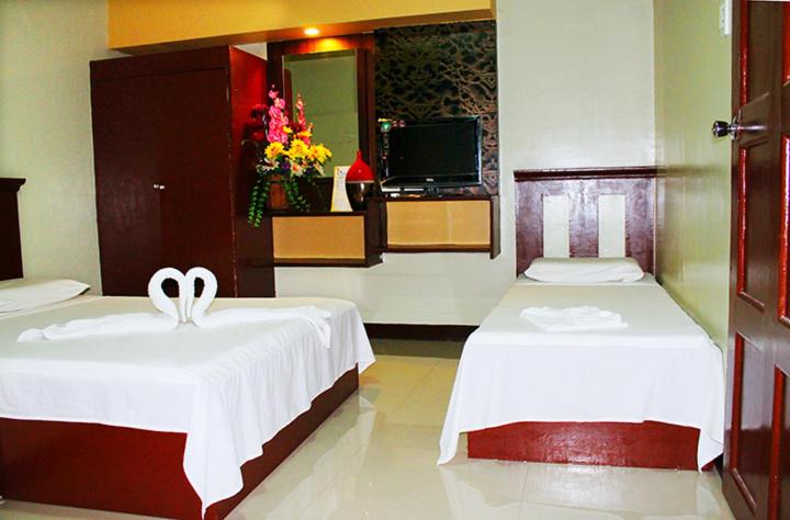 اتاق لوکس خانوادگی, Reyna S The Haven And Gardens