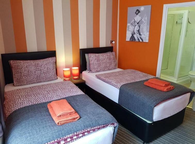 اتاق لوکس, Robin 7 Lodge City Centre