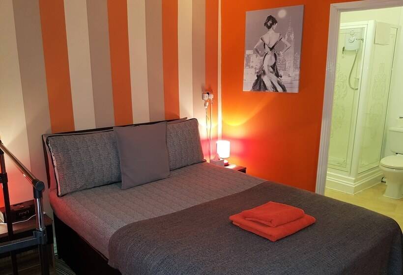 اتاق لوکس, Robin 7 Lodge City Centre