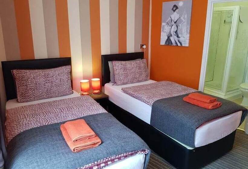 اتاق لوکس, Robin 7 Lodge City Centre