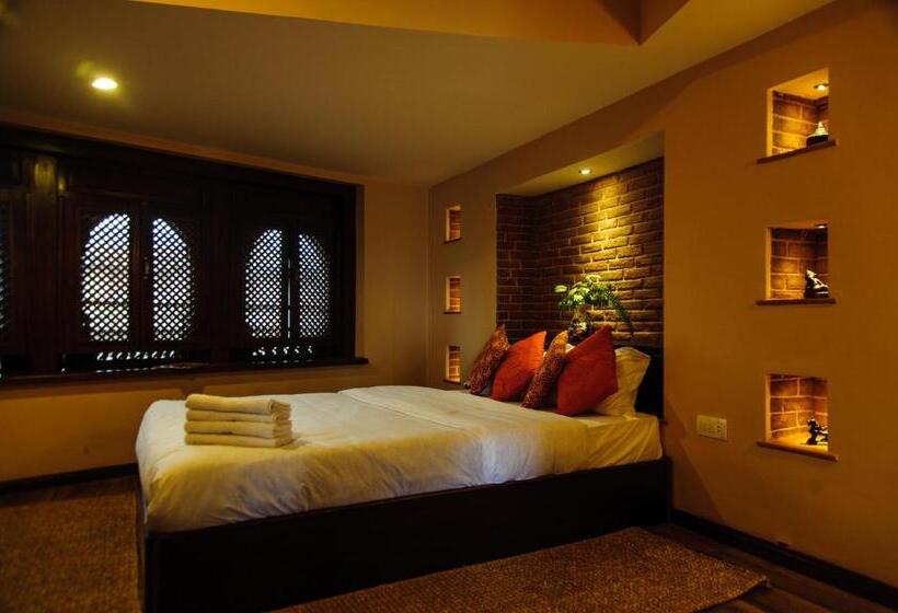 سوییت, Thagu Chhen A Boutique