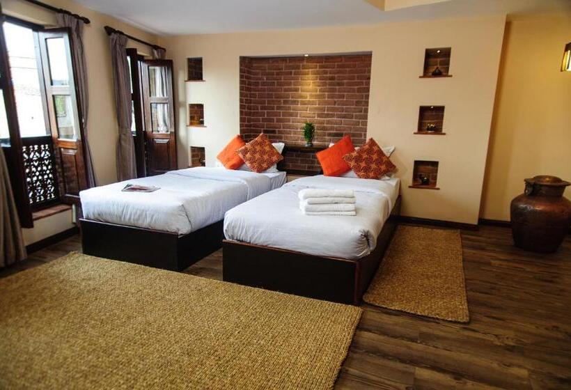 سوییت, Thagu Chhen A Boutique