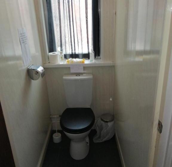 Standard Single Room Shared Bathroom, The Garnett