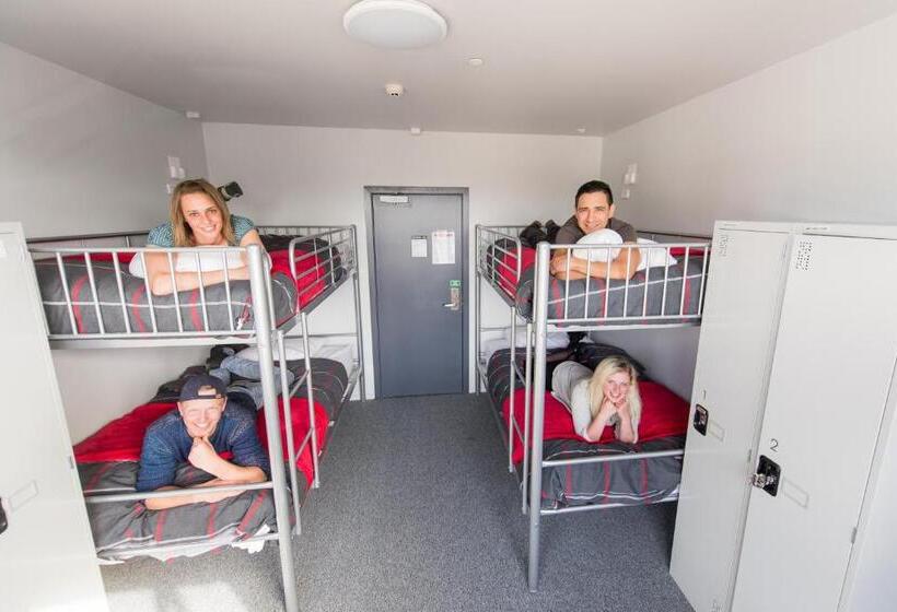 Bed in Shared Room with Shared Bathroom, Urbanz